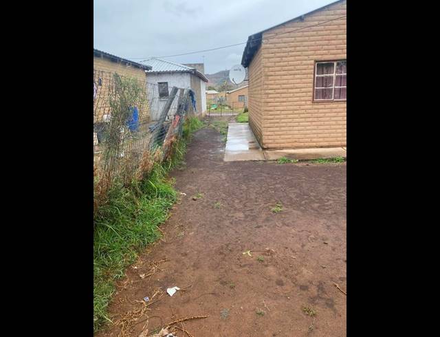 2 BEDROOM HOUSE FOR SALE IN EZIBELENI